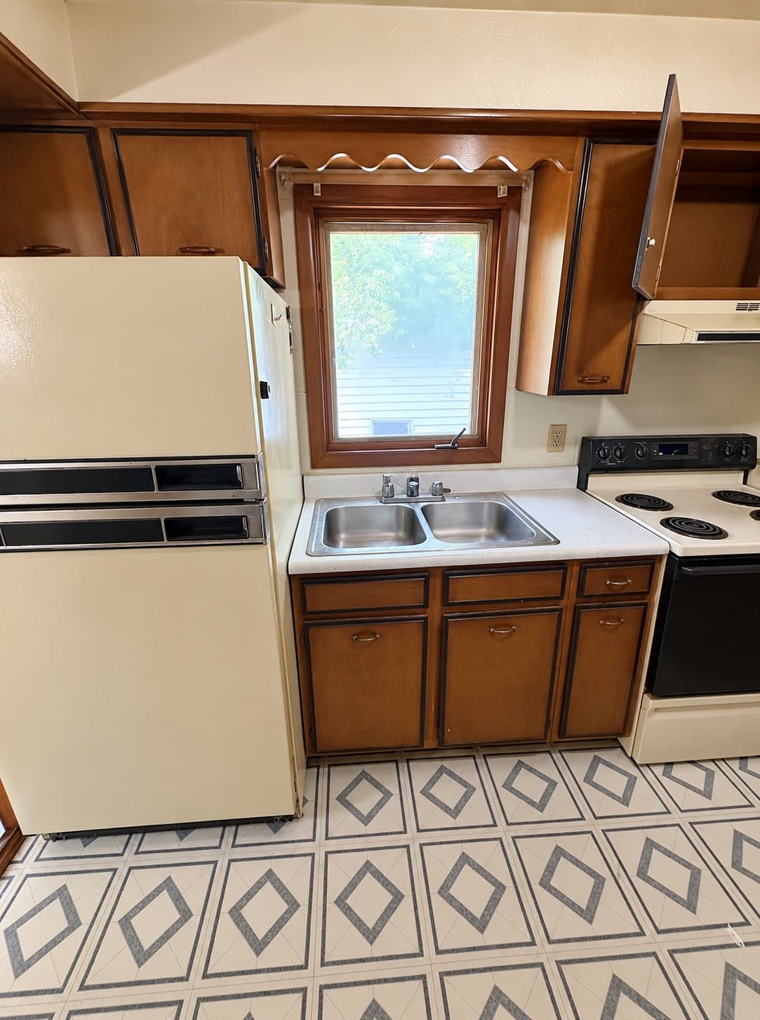 Decatur House: 1421 Sedgwick St