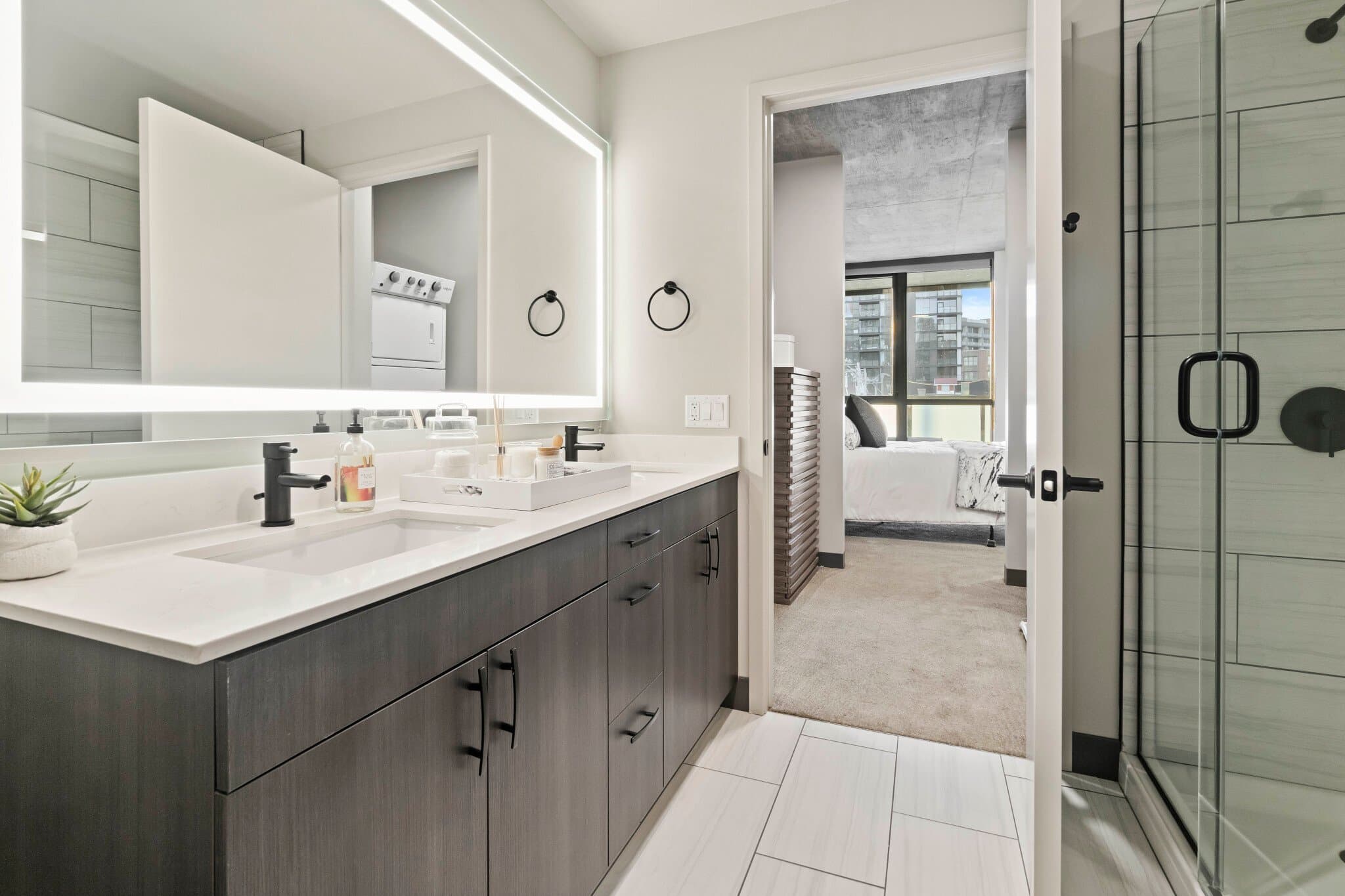 Chicago Condo: 1333 W Lake St