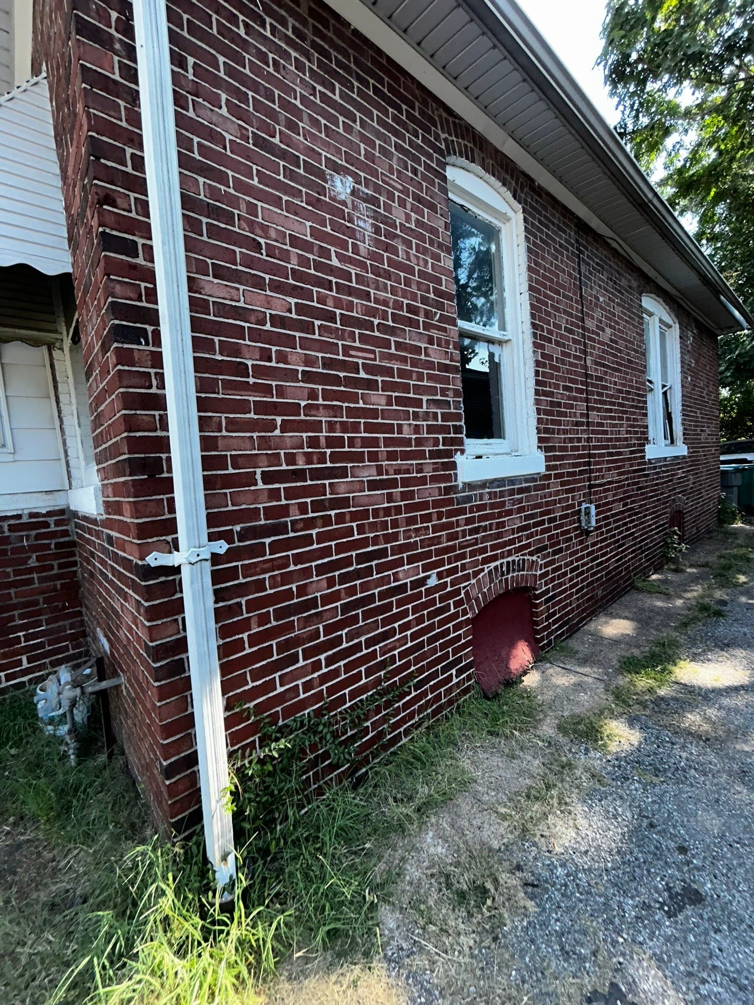 East St.Louis House: 556 Wimmer Pl