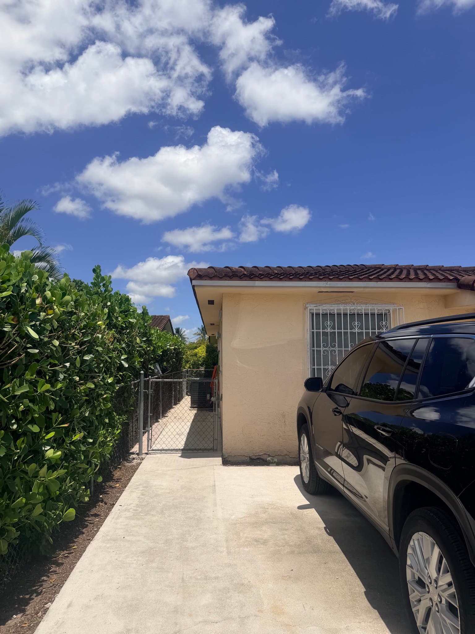 Miami Multiplex: 3821 sw 89th ct