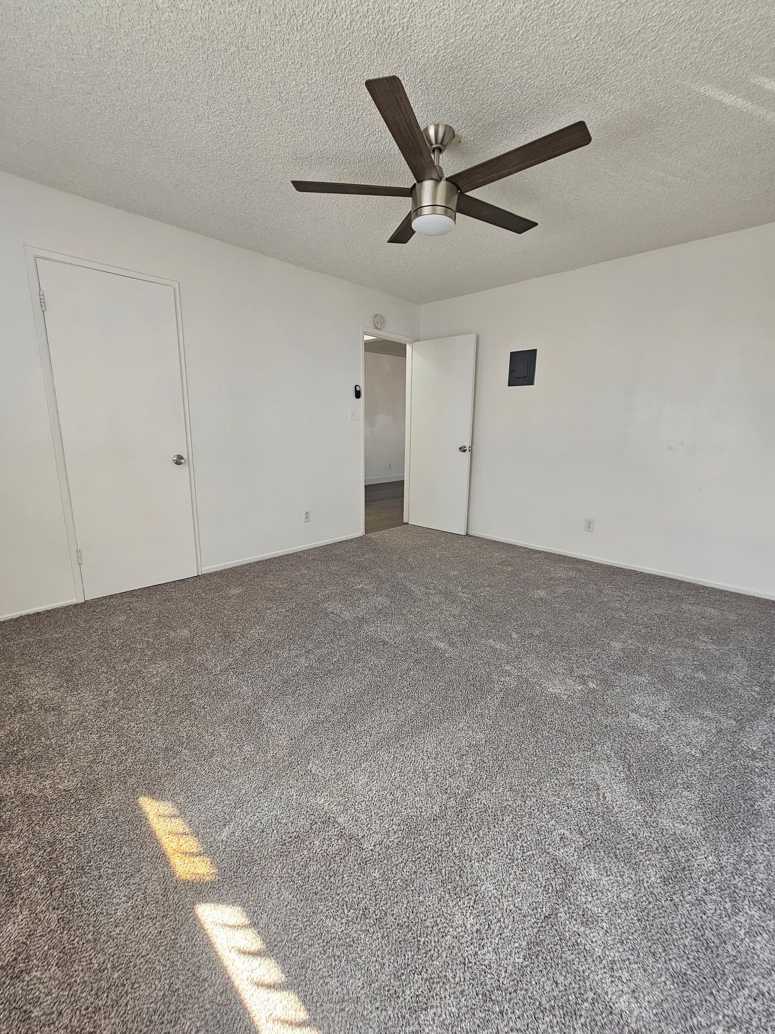 Ontario Apartment: 1135 W I Street