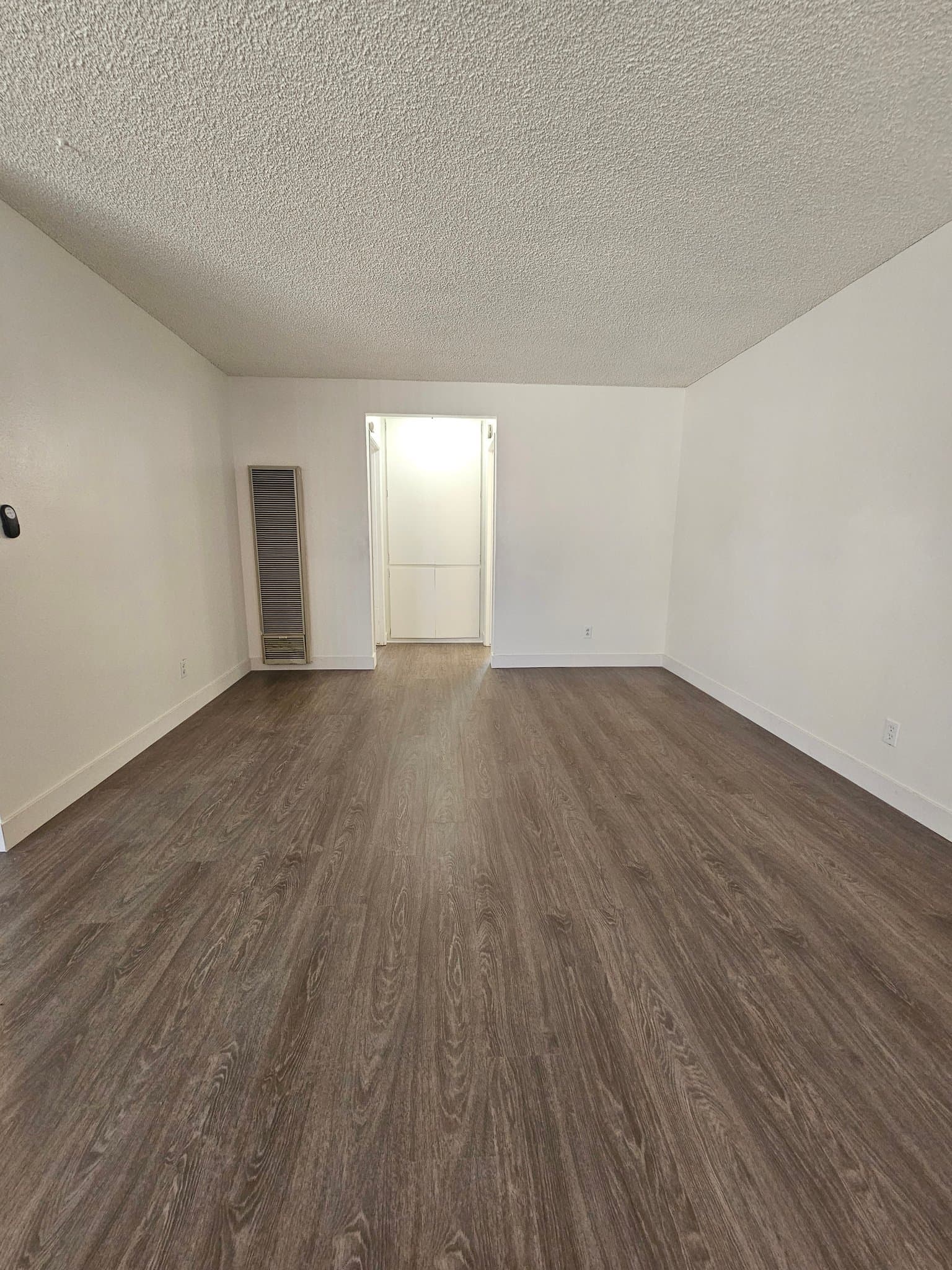 Ontario Apartment: 1135 W I Street