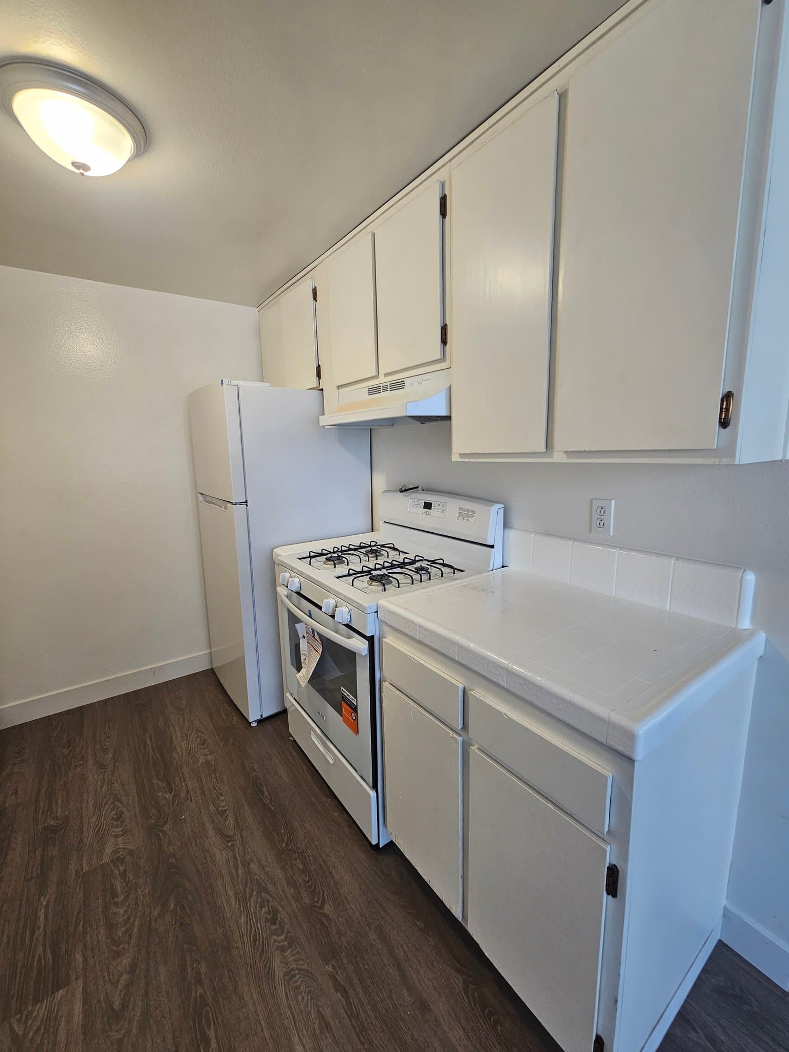 Ontario Apartment: 1135 W I Street