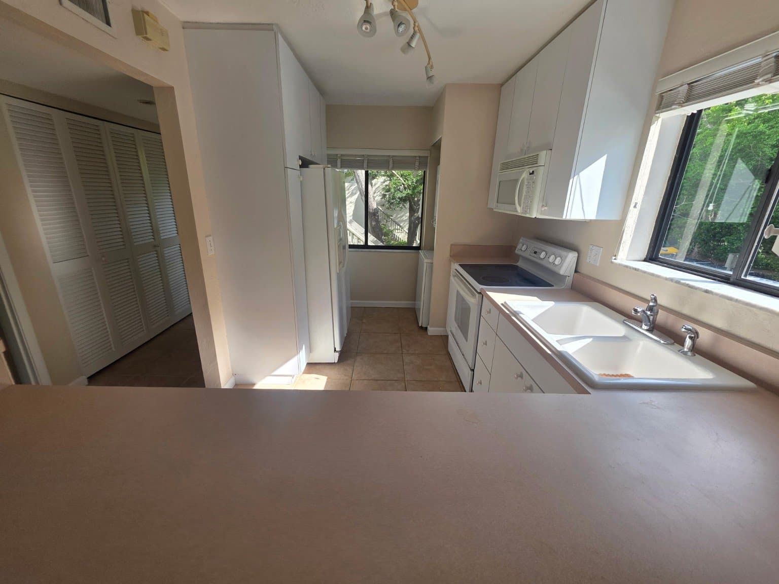 Sarasota Condo: 1508 Pelican Cove Rd