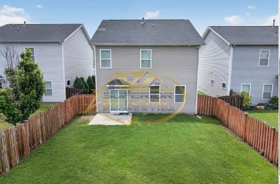 Columbia House: 116 Jersey Ln