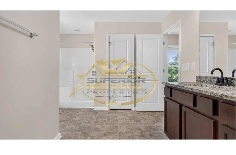 Columbia House: 116 Jersey Ln