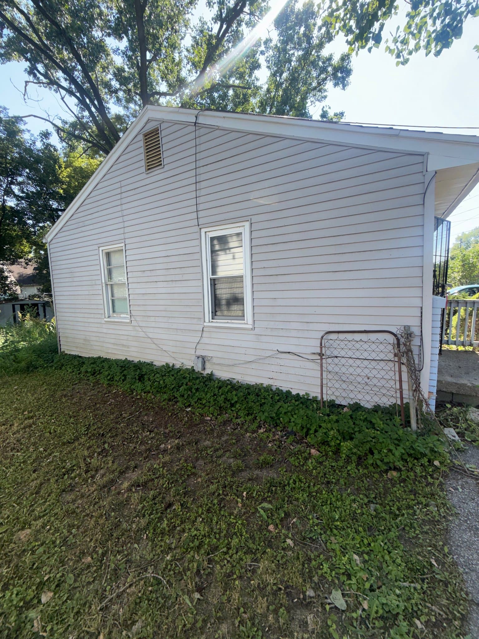 Flint House: 3238 Colorado Ave Flint