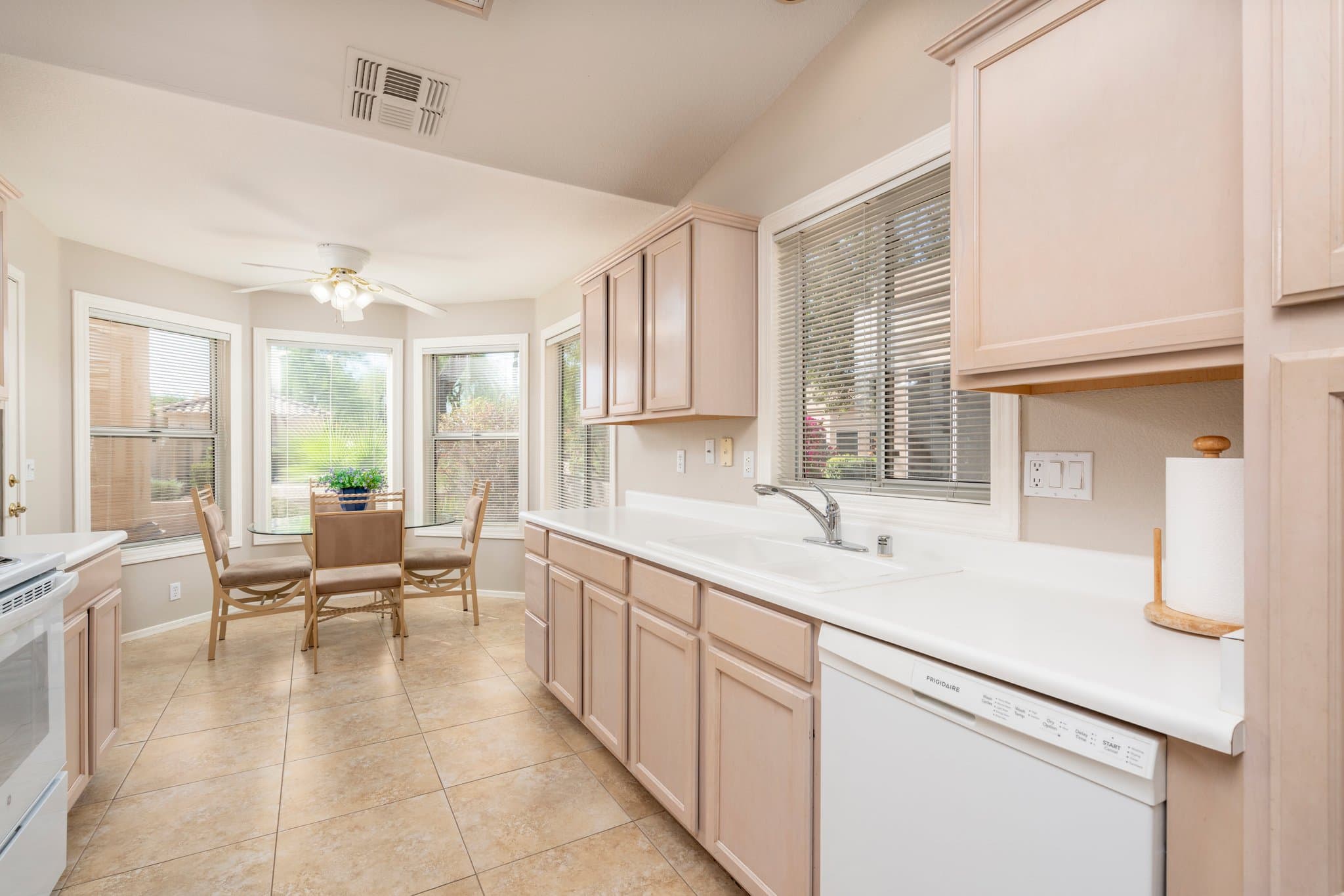 Peoria Townhome: 19034 N 83rd Dr