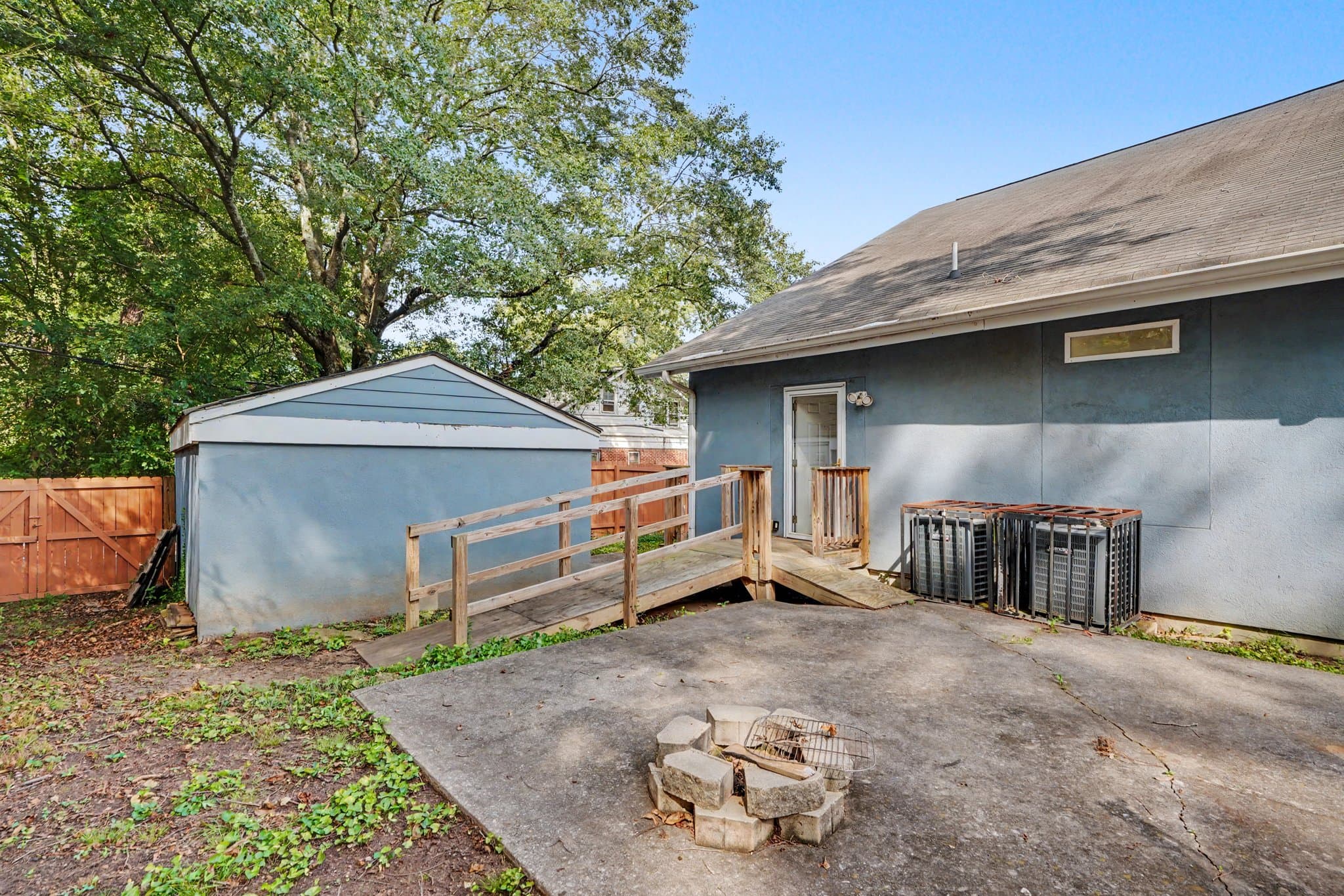 Atlanta House: 1000 Beckwith St SW