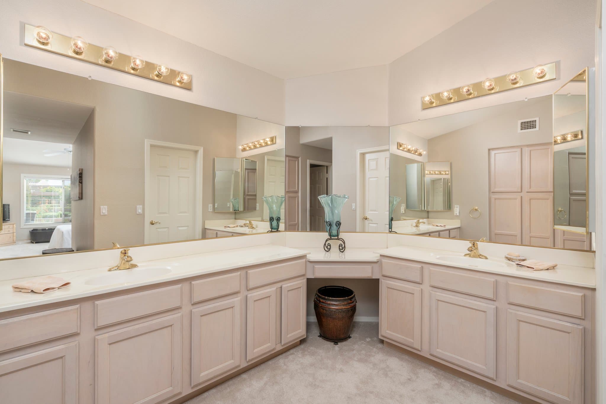 Peoria Townhome: 19034 N 83rd Dr