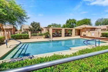 Peoria Townhome: 19034 N 83rd Dr