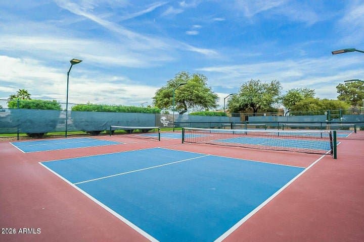 Peoria Townhome: 19034 N 83rd Dr