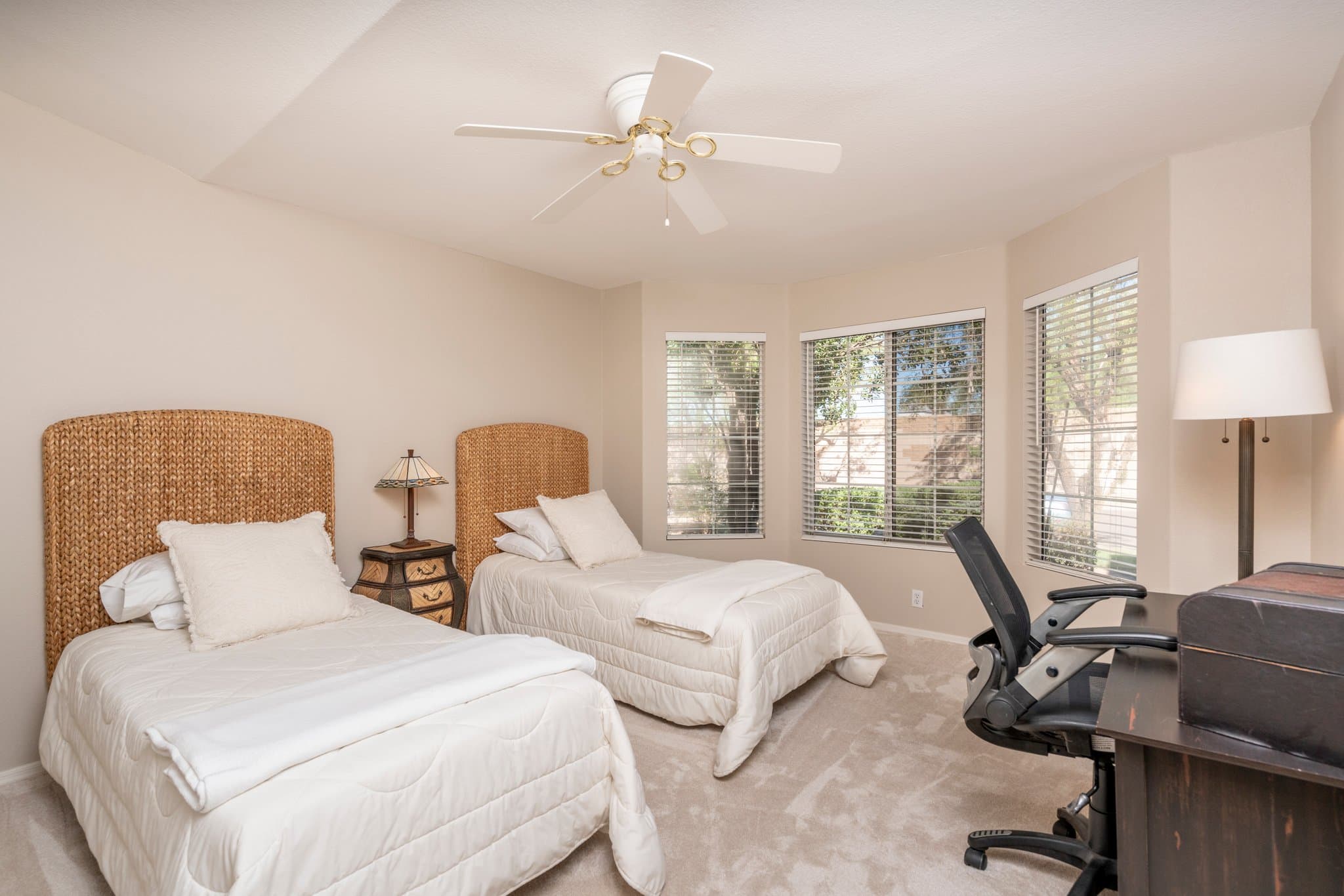 Peoria Townhome: 19034 N 83rd Dr