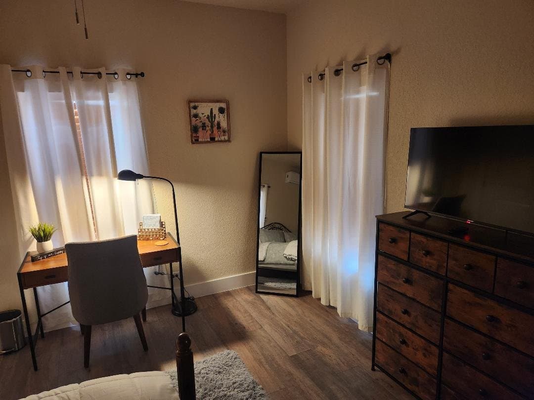 San Antonio House: 1616 San Fernando St