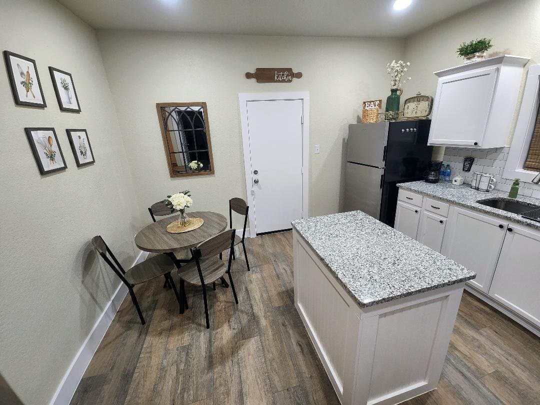 San Antonio House: 1616 San Fernando St