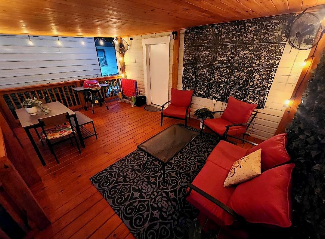 San Antonio House: 1616 San Fernando St