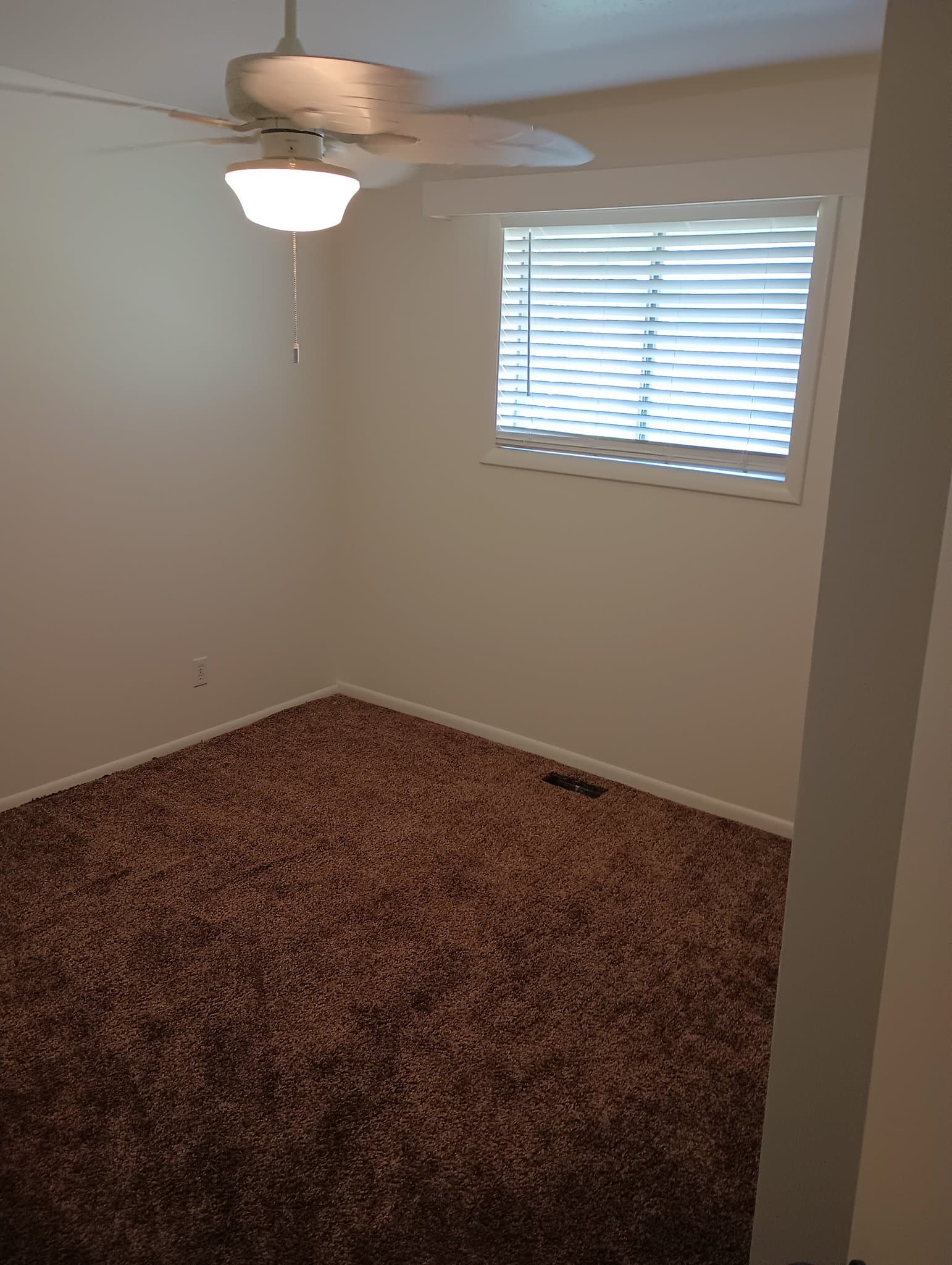North Logan Apartment: 2026 N. 1200 E.