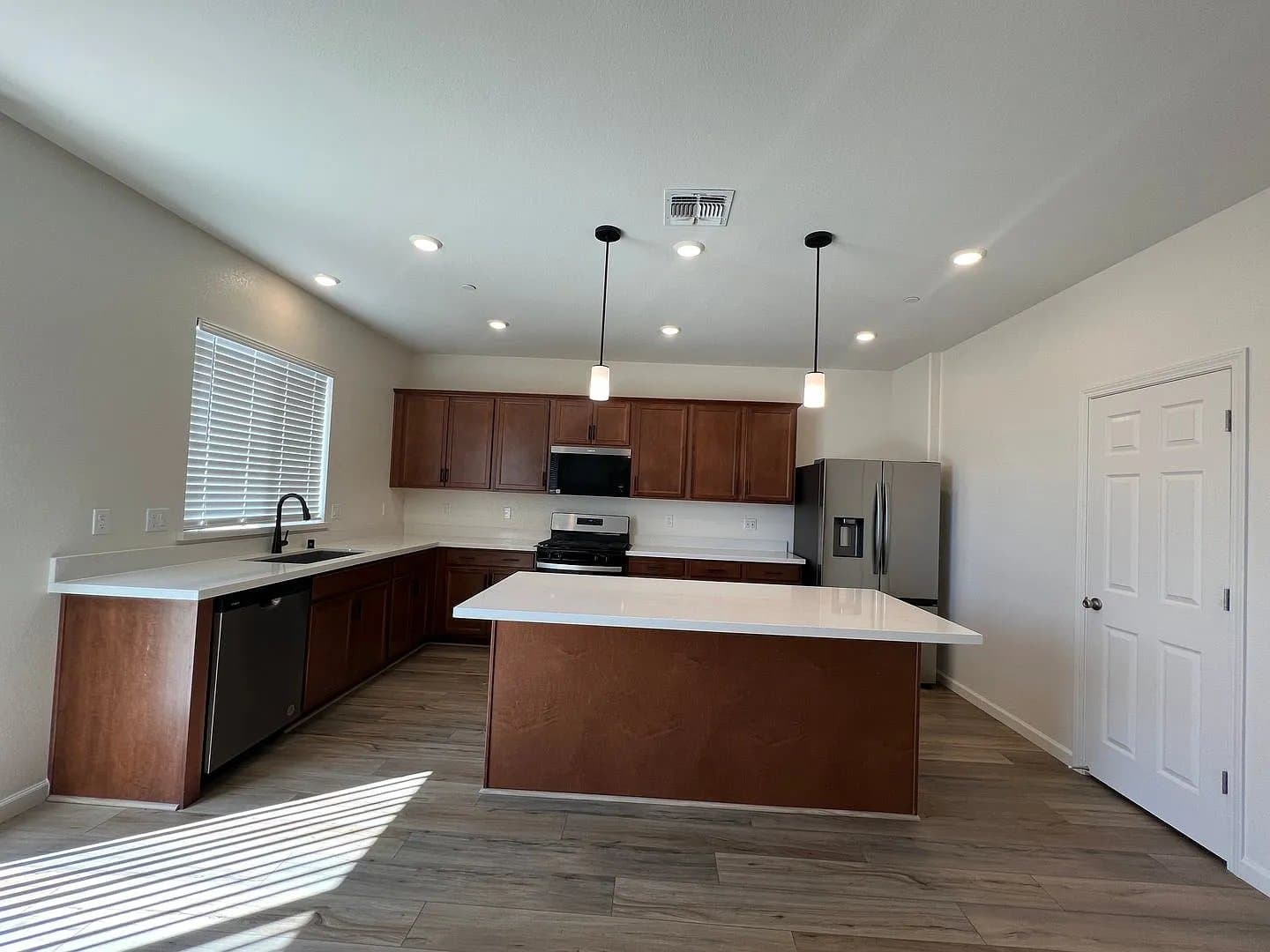 Clovis House: 4712 Sussex Ave