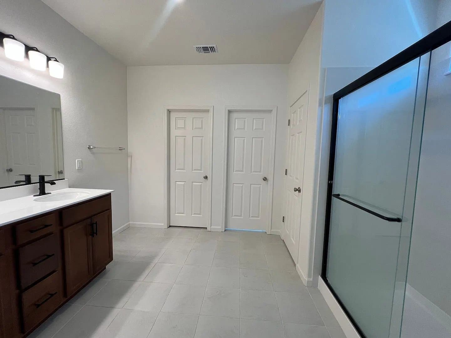 Clovis House: 4712 Sussex Ave
