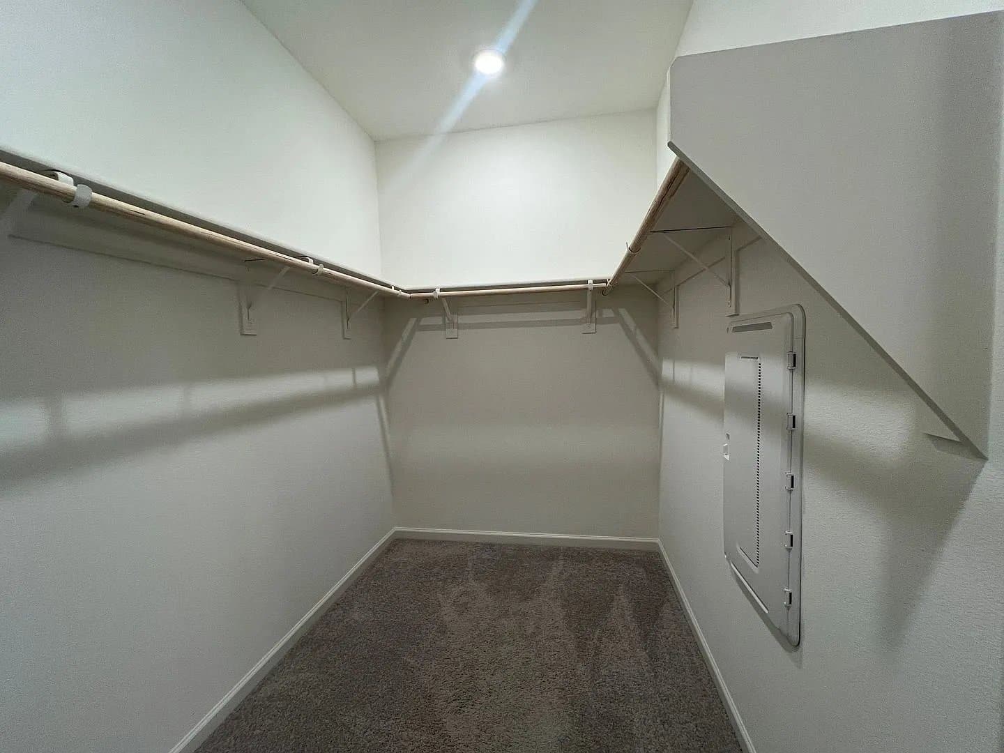 Clovis House: 4712 Sussex Ave