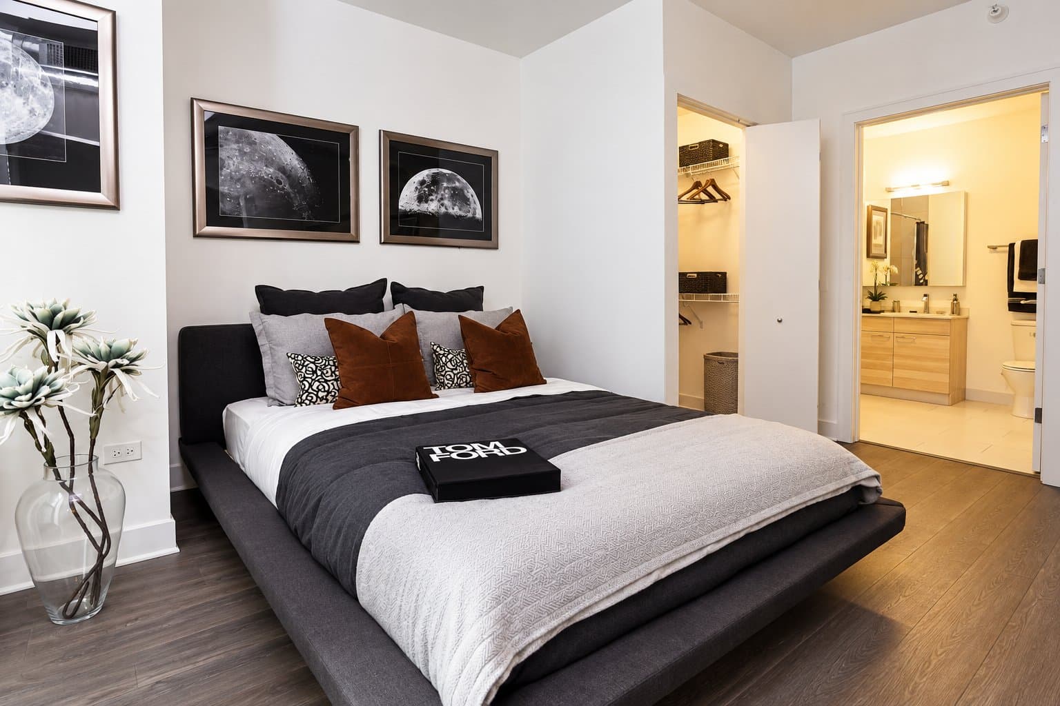Chicago Condo: 75 East Lake