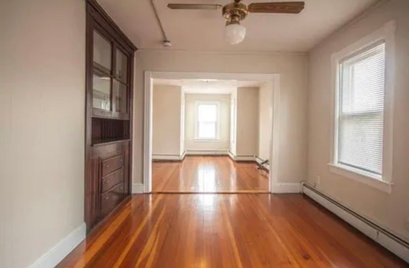 East Providence Apartment: 49 Ivy St