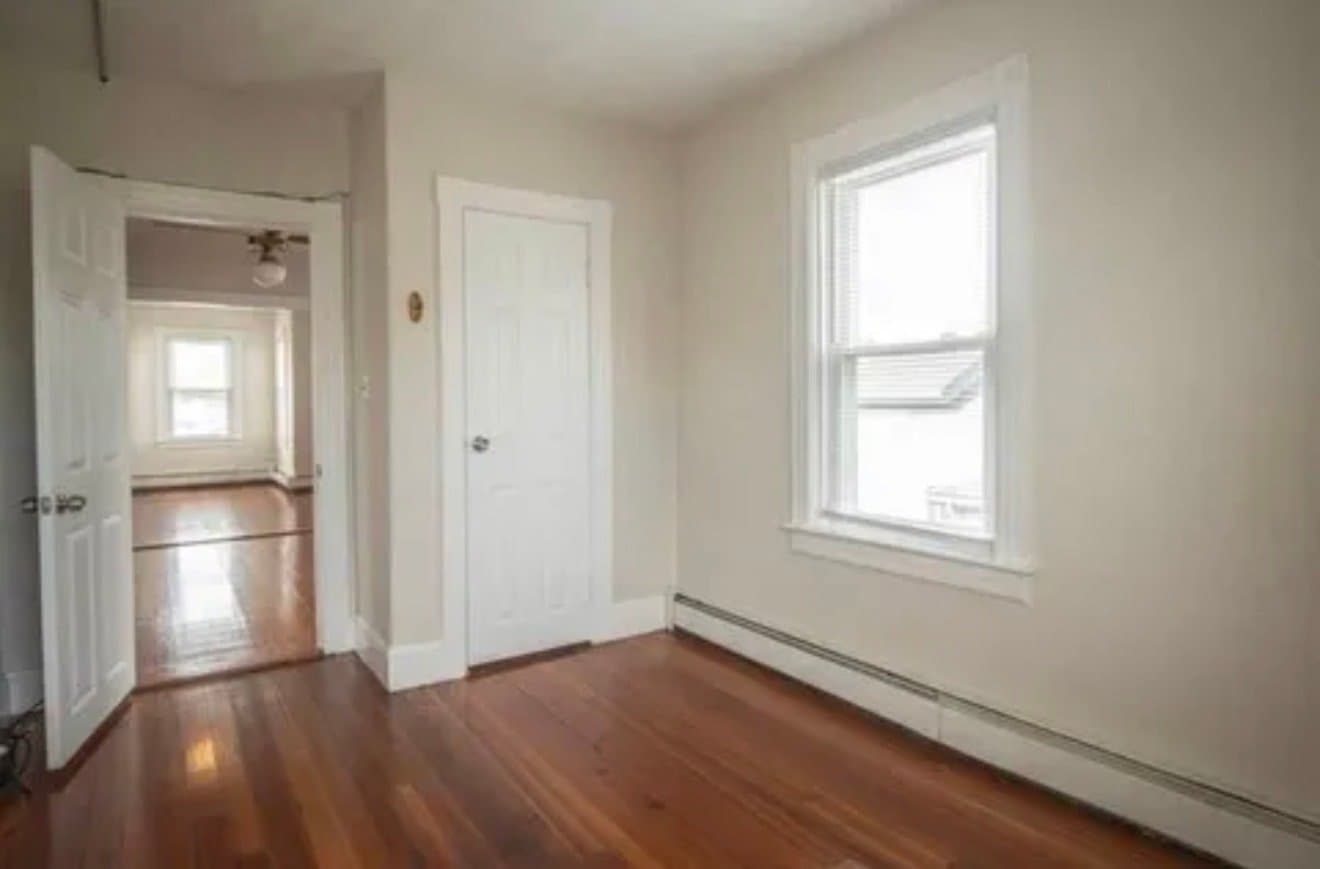 East Providence Apartment: 49 Ivy St