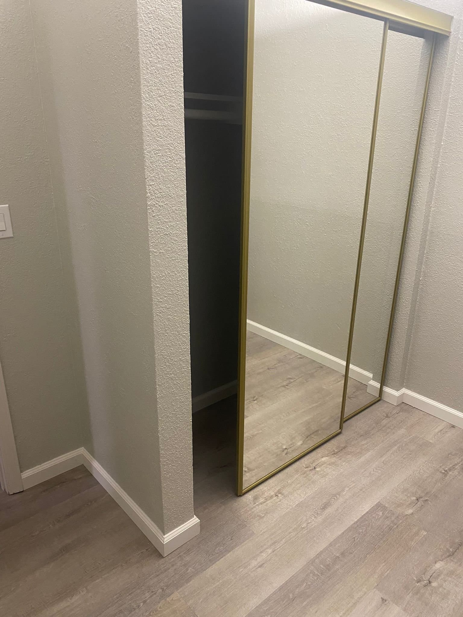North Highlands Single Room: 6532 la Cienega Dr