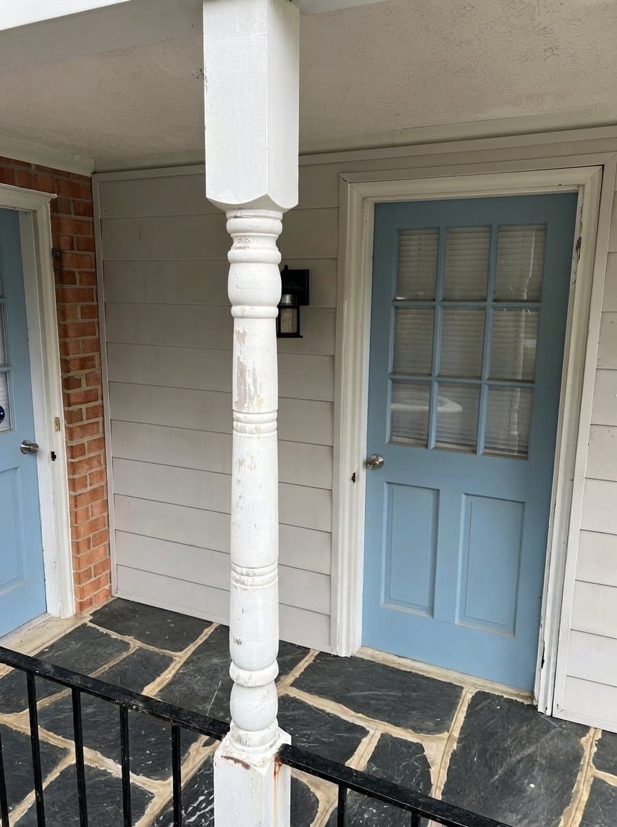 Richmond House: 318 N Wilkinson Rd