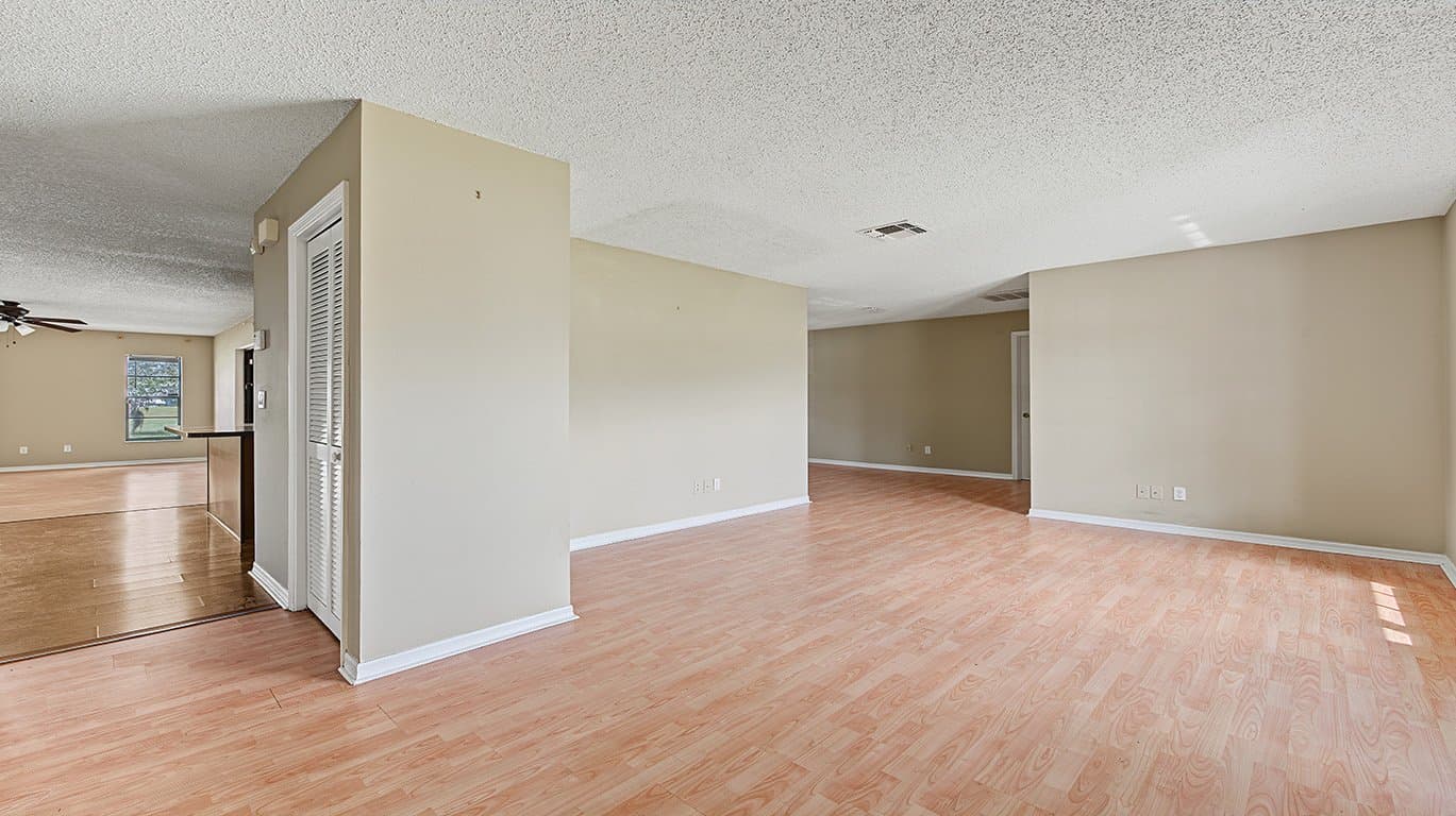 Brooksville House: 15380 Eastwood Trl