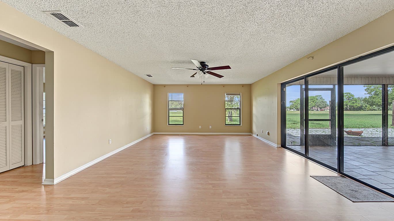 Brooksville House: 15380 Eastwood Trl