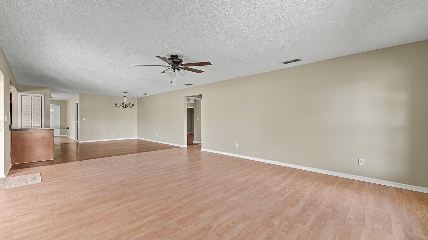 Brooksville House: 15380 Eastwood Trl