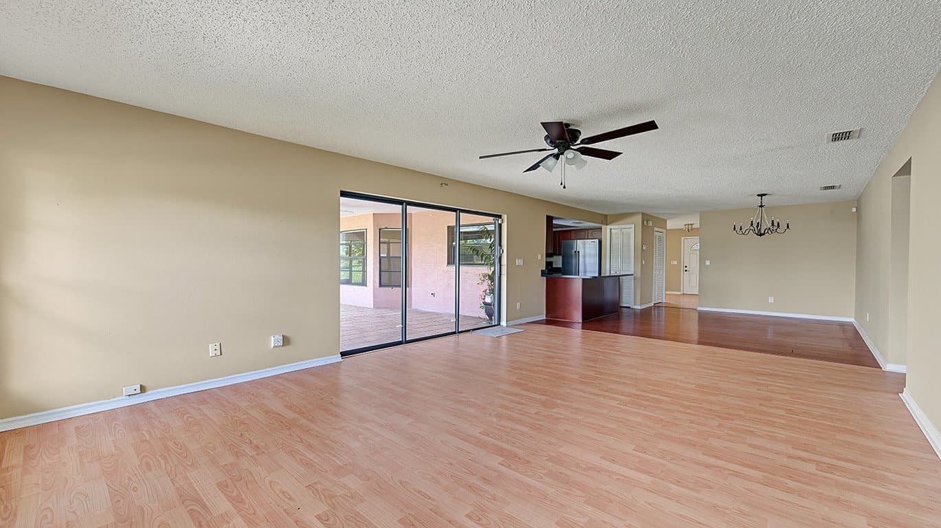 Brooksville House: 15380 Eastwood Trl