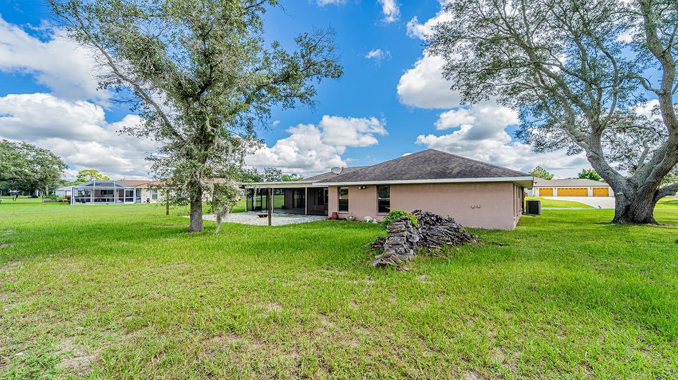 Brooksville House: 15380 Eastwood Trl