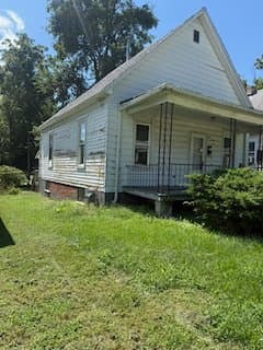 Decatur House: 923 W King St.
