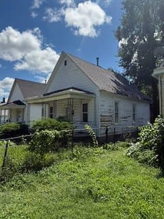 Decatur House: 923 W King St.