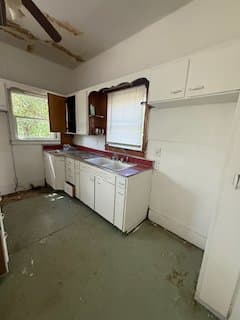 Decatur House: 923 W King St.