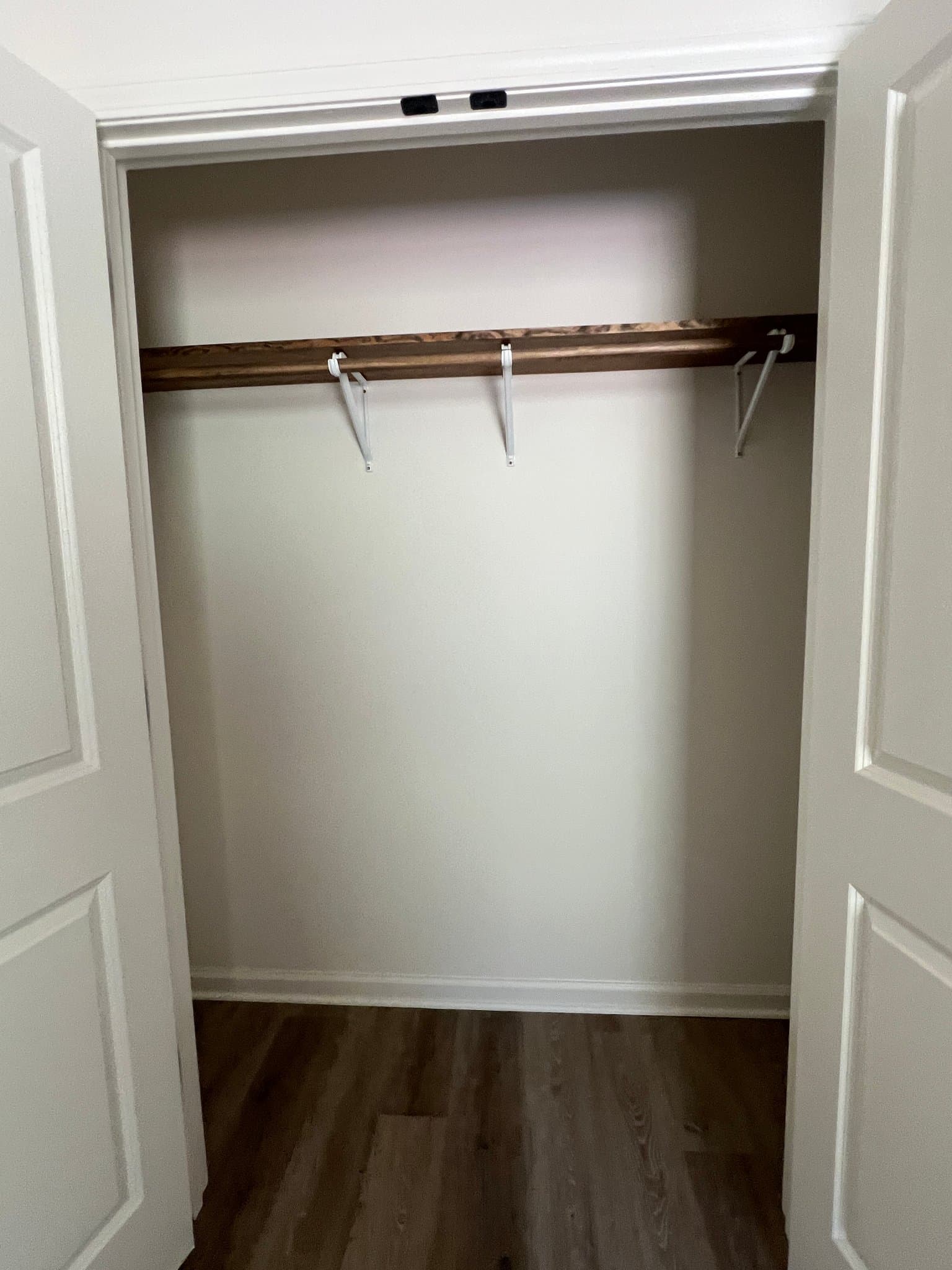 WOODBURY Townhome: 933 S McCrary St