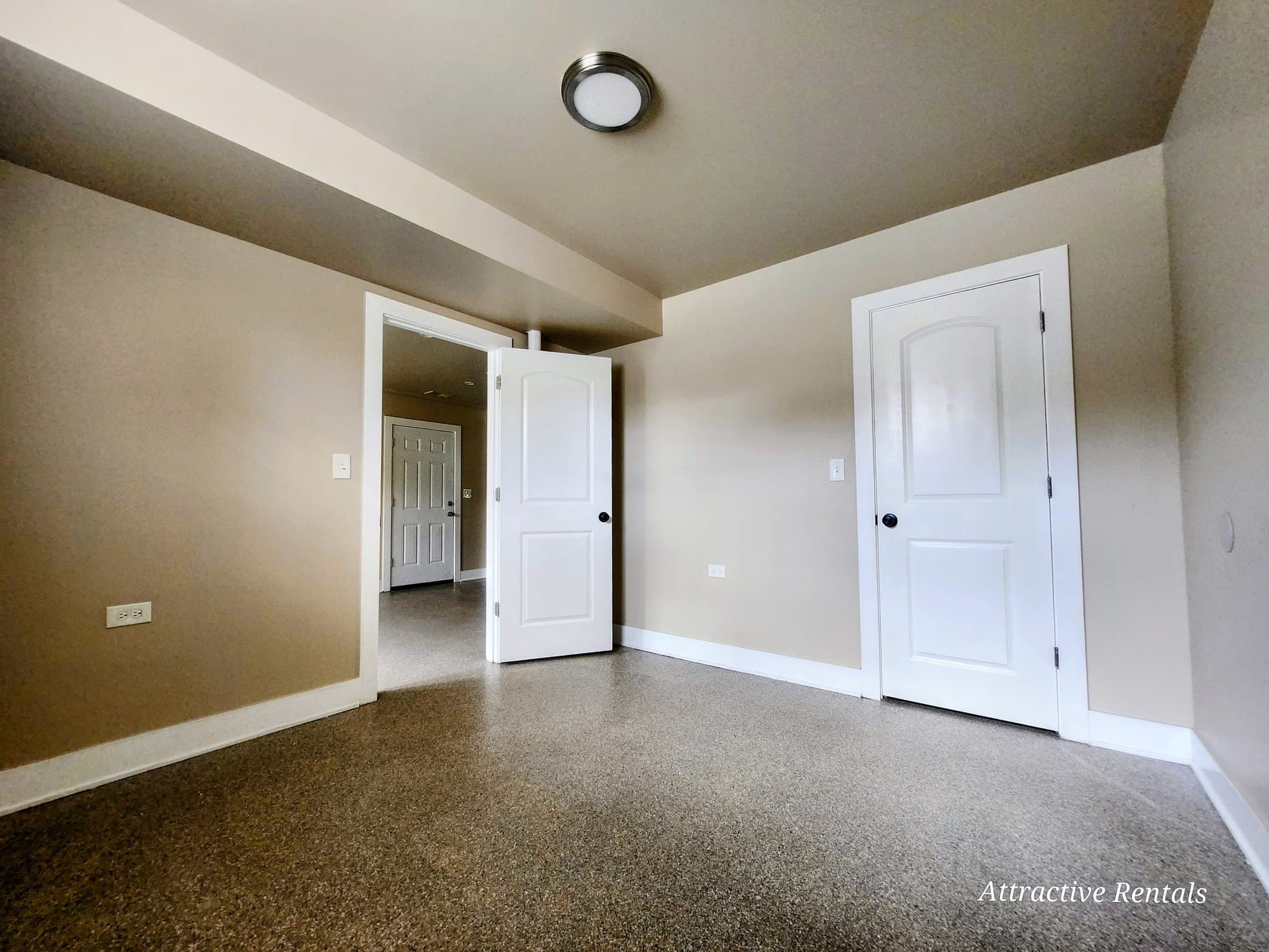 Chicago Apartment: 1432 W Marquette Rd #G