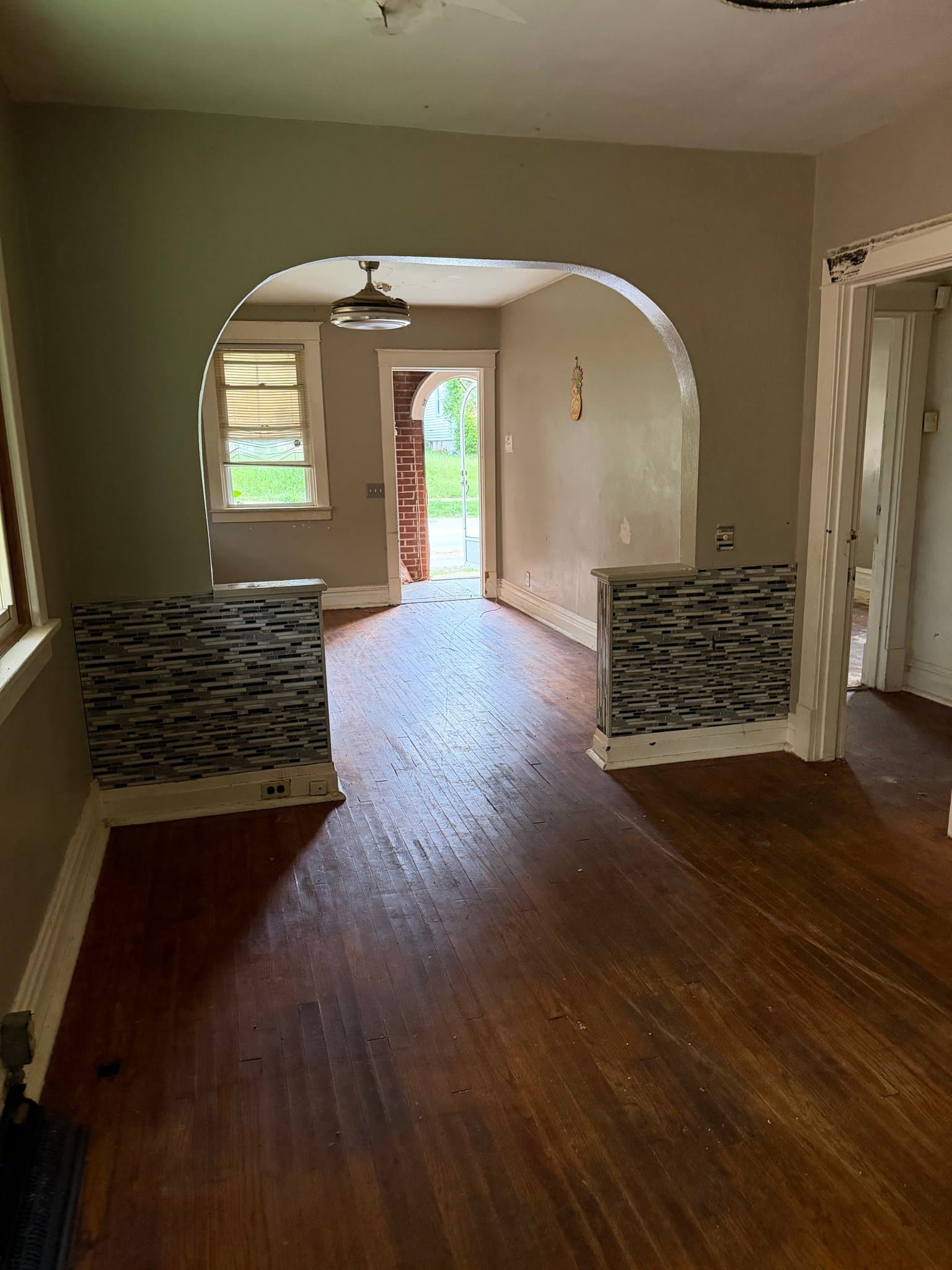 St.Louis House: 6580 Saint Louis Ave.