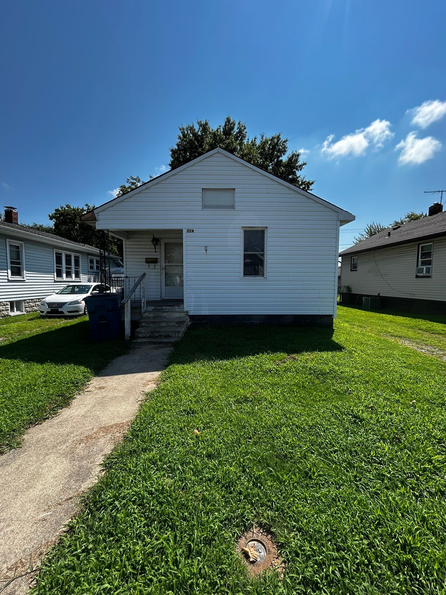 East Alton House: 224 Lincoln Avenue