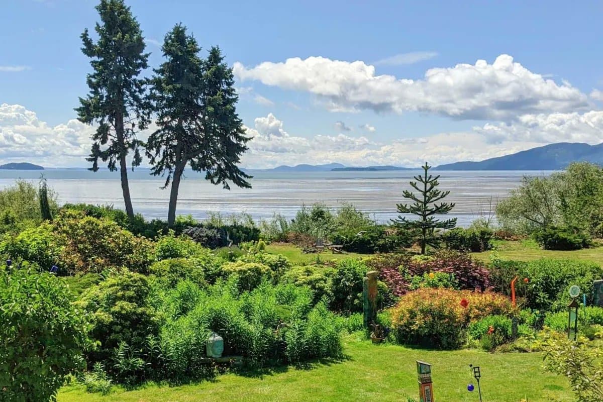 Bellingham House: 3805 Marine Way