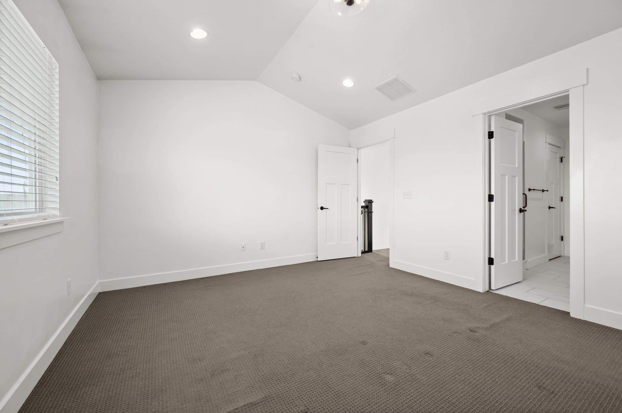 Riverton Single Room: 15392 S Skyraider Ln