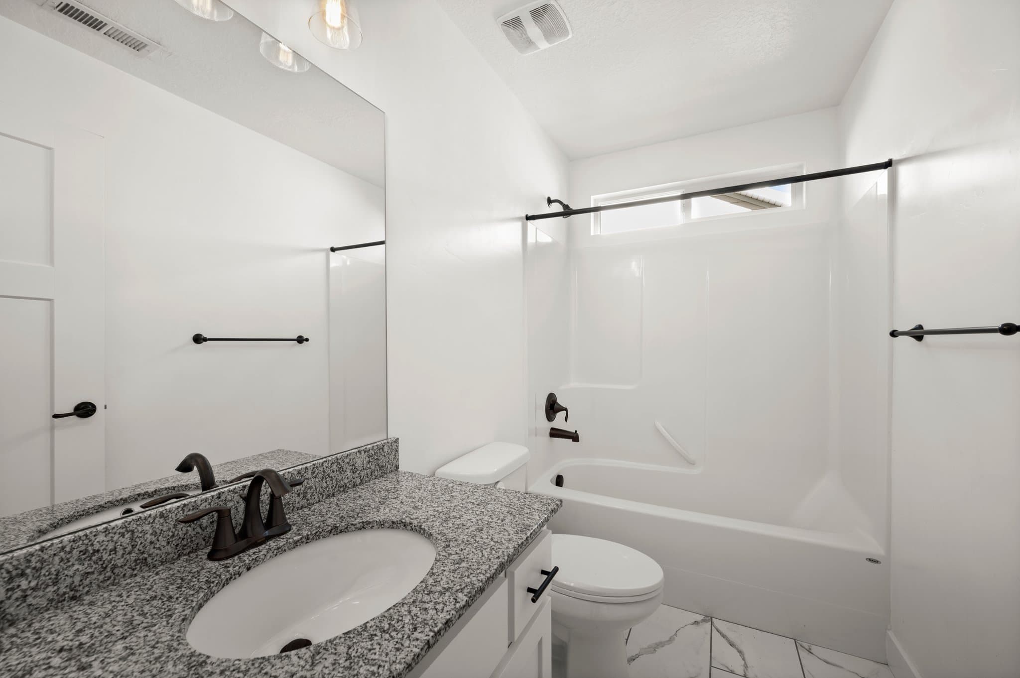 Riverton Single Room: 15392 S Skyraider Ln