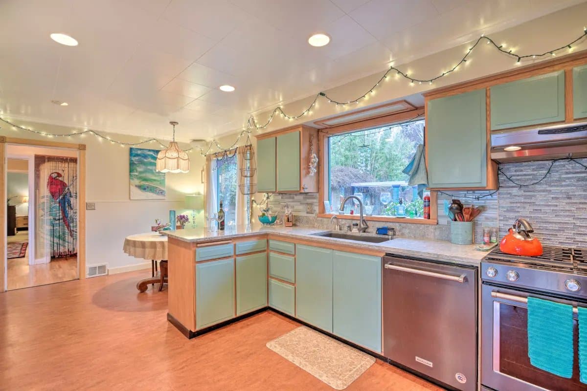 Bellingham House: 3805 Marine Way