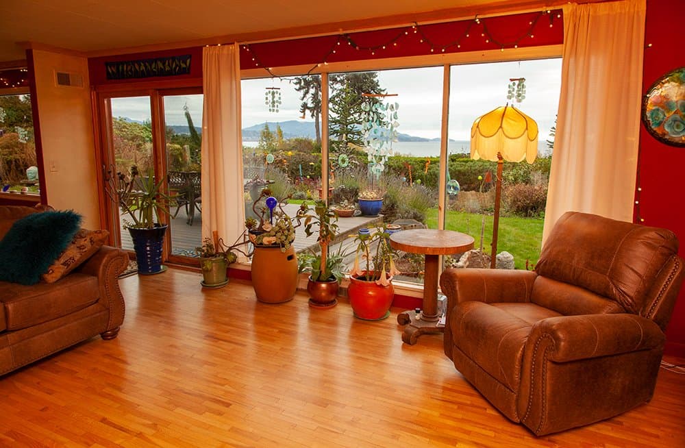 Bellingham House: 3805 Marine Way
