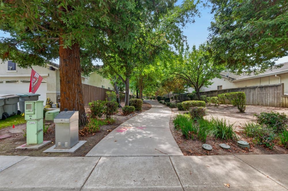 West Sacramento House: 1647 Gateway Dr