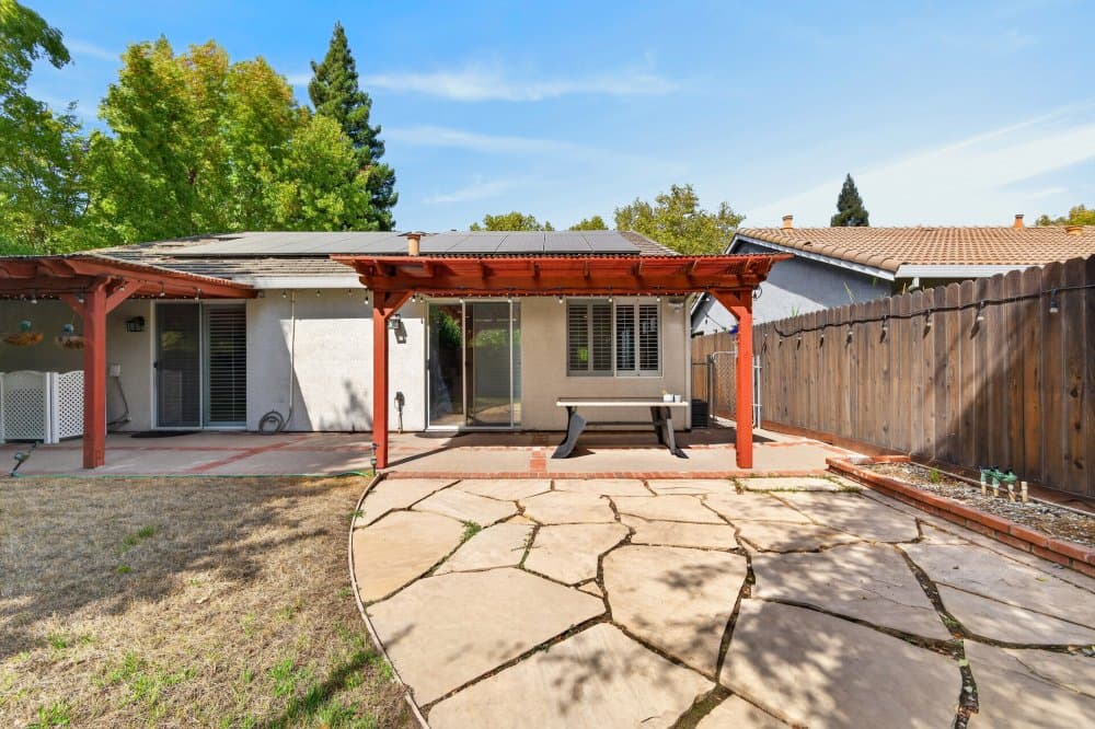 West Sacramento House: 1647 Gateway Dr