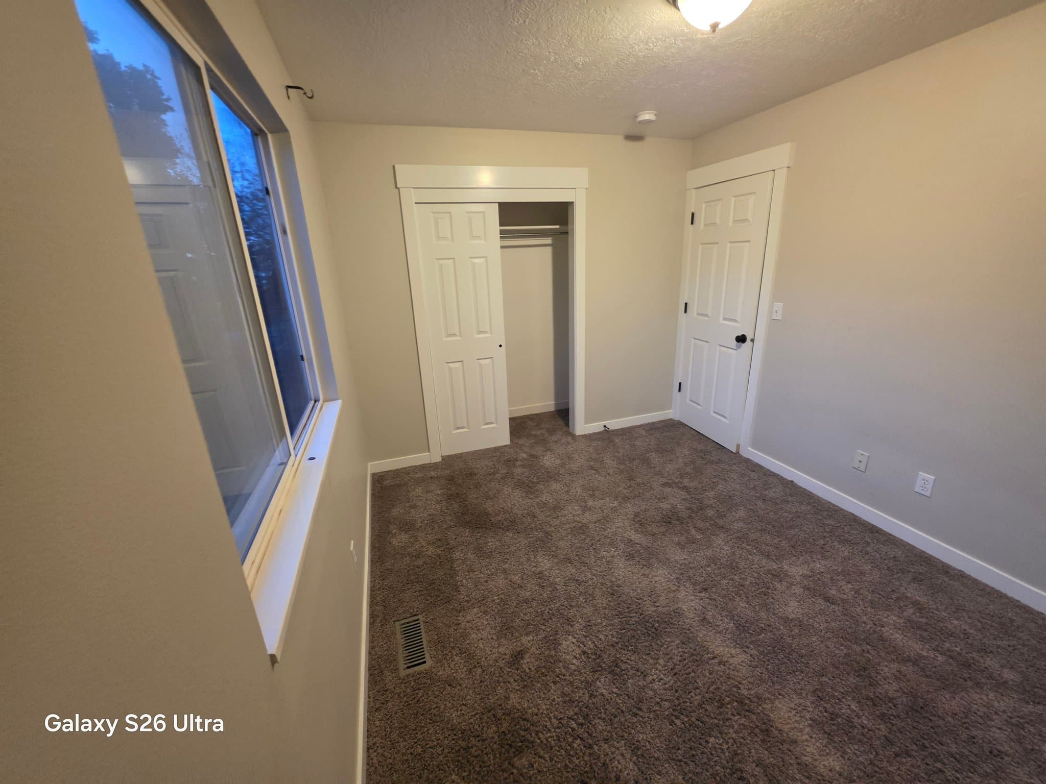 Woods Cross Single Room: 922 W 900 S