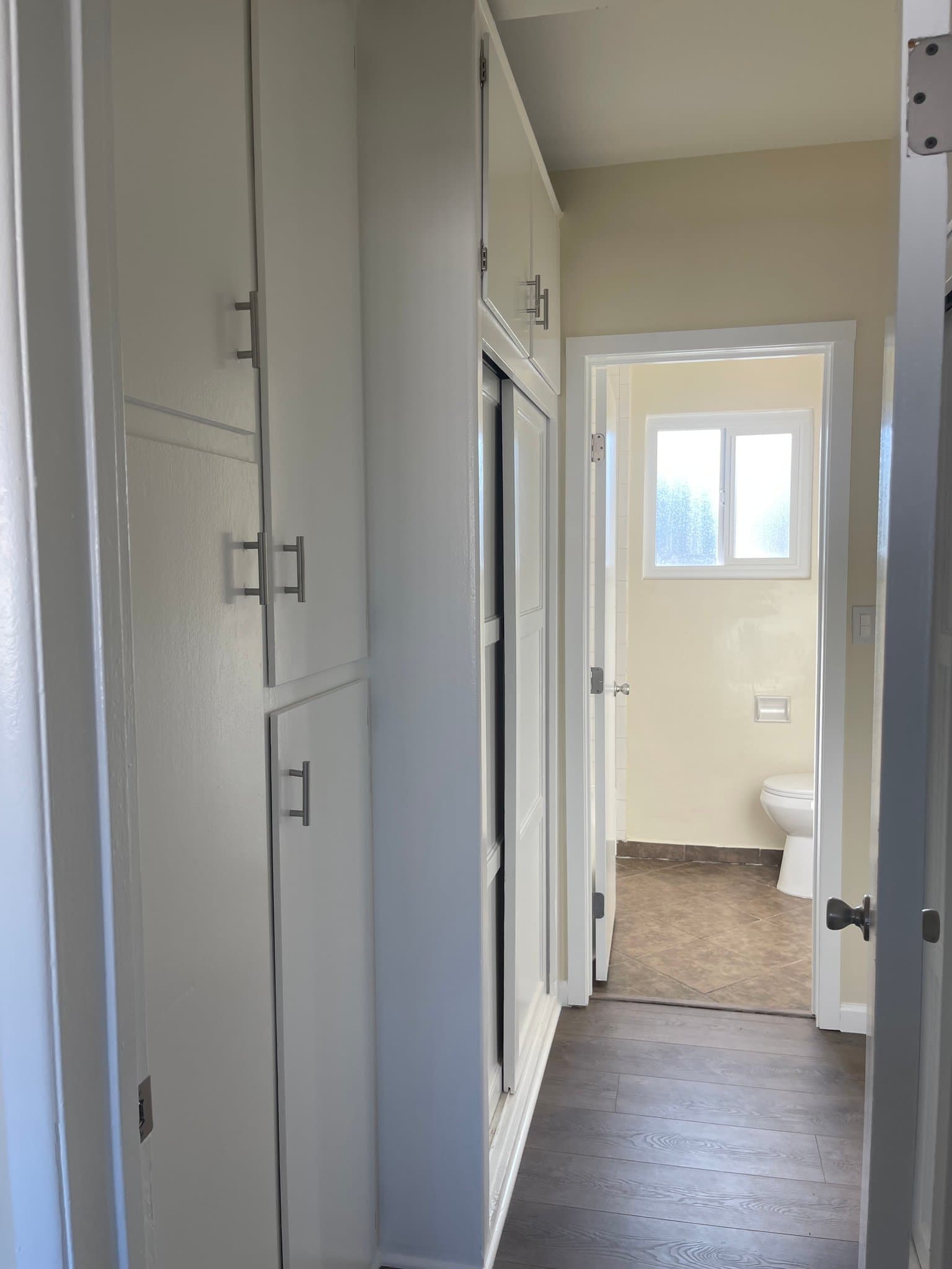 Van Nuys Apartment: 14207 Sylvan St